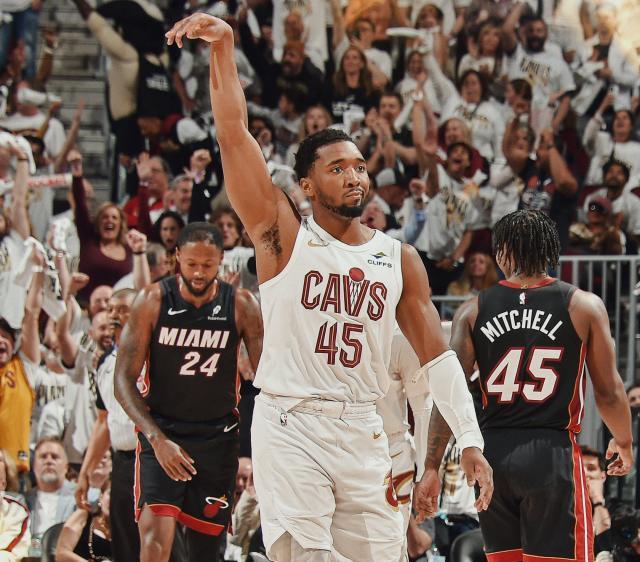 KOK体育官网-单节三分雨+末节米球王！骑士打破斯波G2逆袭定律