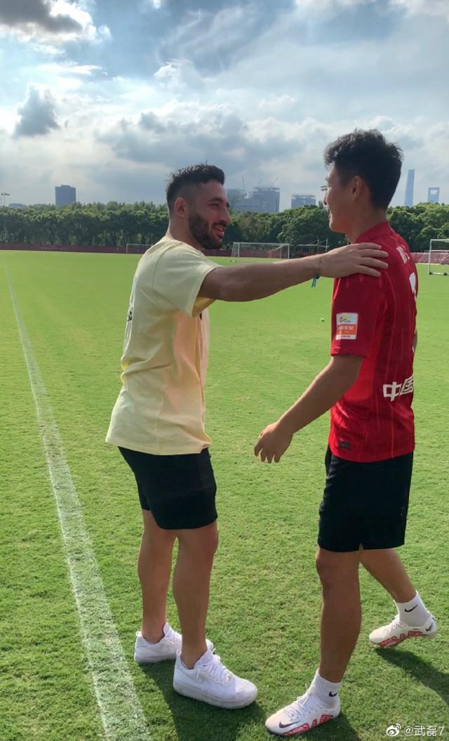 KOK体育平台-武磊甘做拐棍相助老友入戏 巴尔加斯：融入超预期！